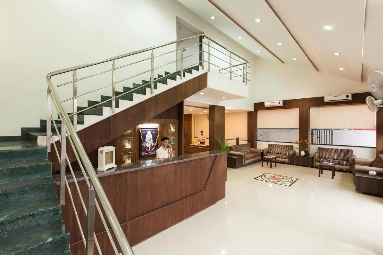 Hotel Shirdi Sai Wada Exterior photo