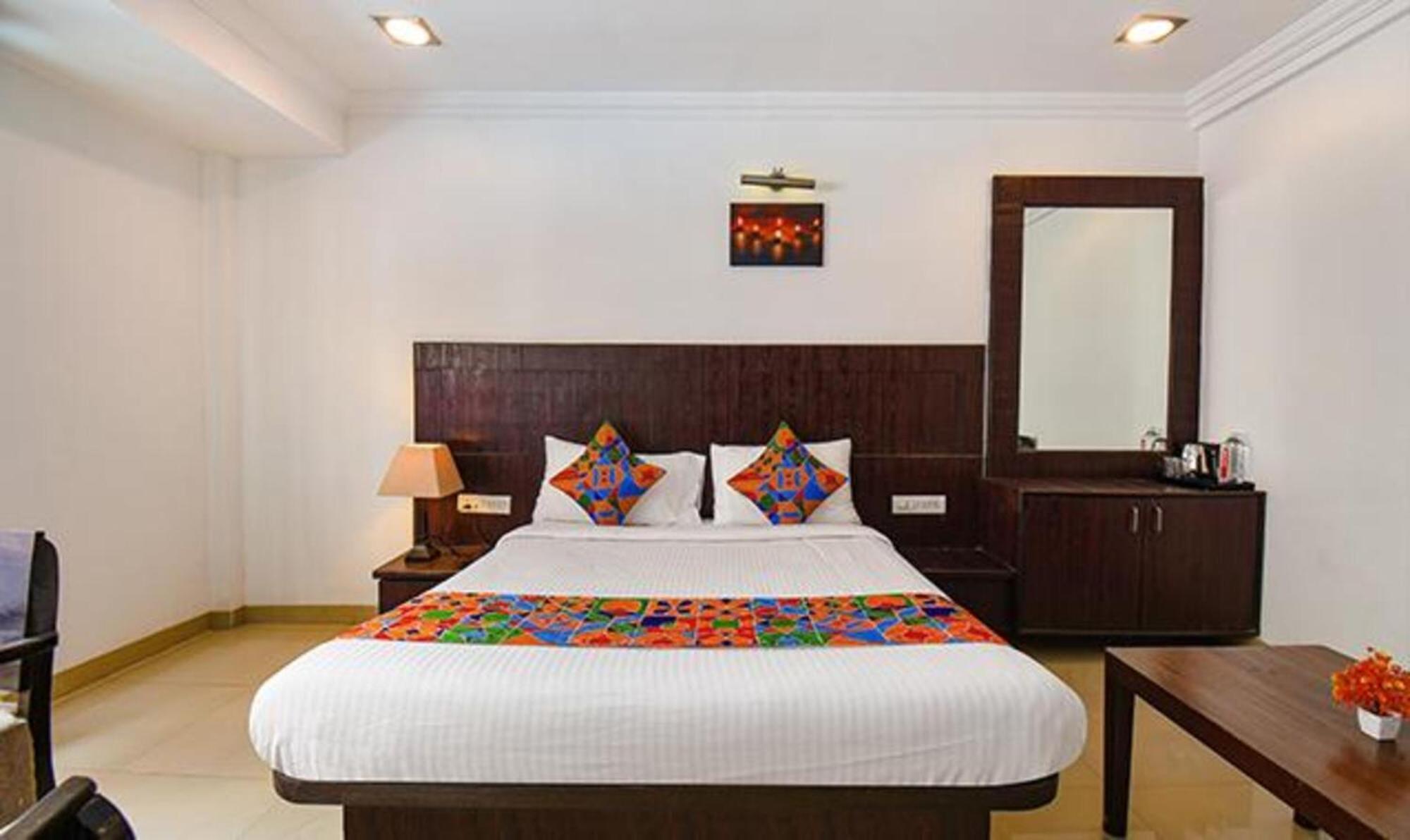 Hotel Shirdi Sai Wada Exterior photo